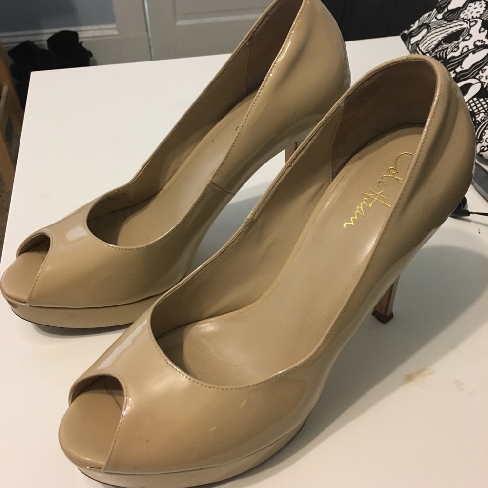 Cole Haan Nude Peep toe Pumps